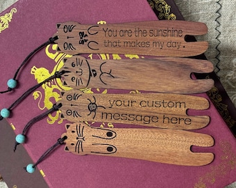 Gepersonaliseerde gegraveerde houten bladwijzer, schattige kattenhouten bladwijzer, houten bladwijzer met jouw bericht, cadeau voor lezer, sentimenteel cadeau