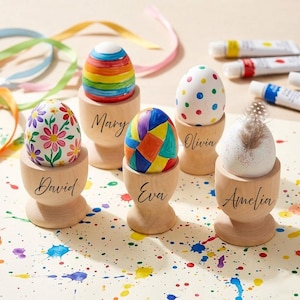 Regalo para niños en el aula, Huevera de madera personalizada con nombre, Soporte para huevos personalizado, Regalo de Pascua personalizado, Huevos para el desayuno