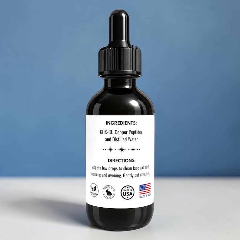 Pu&ograve; includere: Una bottiglia di vetro nero con contagocce, contenente un prodotto per la cura della pelle. L'etichetta include gli ingredienti: Peptidi di rame GHK-CU e acqua distillata. Le istruzioni per l'uso sono stampate sull'etichetta. Prodotto negli Stati Uniti.