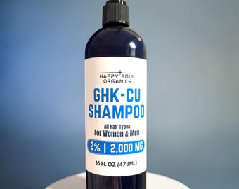 Champú GHK-Cu con péptidos de cobre. Totalmente natural, orgánico, no tóxico. Cuidado capilar limpio. Disponible en 237 ml o 473 ml. Elaborado artesanalmente en pequeños lotes. Sin sulfatos ni parabenos.
