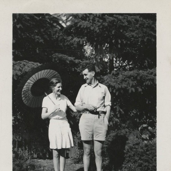 Original Vintage Photo Snapshot Man Woman Parasol Umbrella Outdoors 1936