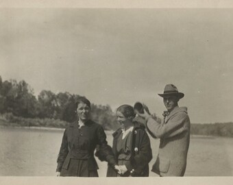 Original Vintage Photo Snapshot Man Women Outdoors by Water 1910s-20s