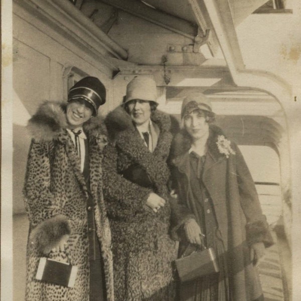 Original Vintage Photo Snapshot Stylish Women Friends on Ship's Deck 1920s