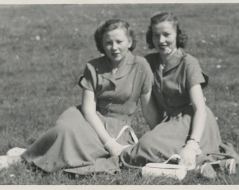 Original Vintage Photo Snapshot Women Sitting Outdoors 1940s