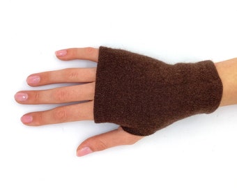 100% Cashmere Brown Fingerless Gloves, Vintage Influence. One Size Fits All.