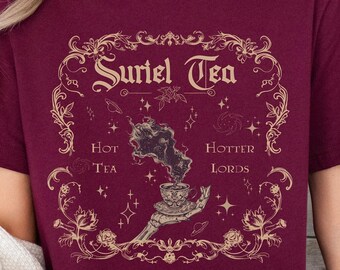 Hot Tea Hotter Lords Suriel Tea Co Shirt - Gemütliches Vintage Booktok Tshirt für Buchclubgeschenke