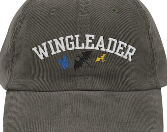 Wingleader Fourth Wing-hoed geborduurde drakenpet geïnspireerd door Xaden Riorson Basgiath Empyrean-serie Cadeau voor booktok-lezers