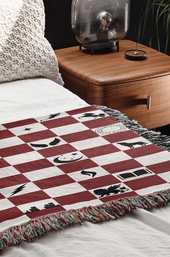 Crescent City Blanket | BookTok Maas Tapestry | House of Earth and Blood & Sky and Breath Throw | Bryce Quinlan, Hunt Athalar Fan Gift