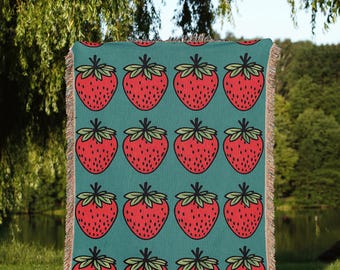 Strawberry Throw Blanket Cottagecore Summer Fruit Blanket Botanical Decor Cozy Picnic Blanket for Home Garden and Whimsical Farmhouse Style