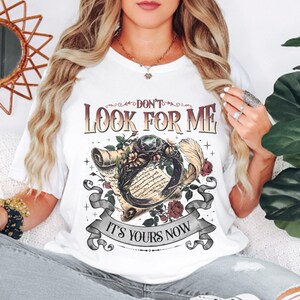 a woman wearing a t - shirt that says, don't look for me