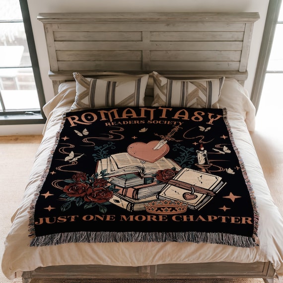 Booklover Gift Cozy Woven Blanket Fall Throw Blanket Reading Nook Decor Book Lover Gifts Gift for Reader Dragon Blanket