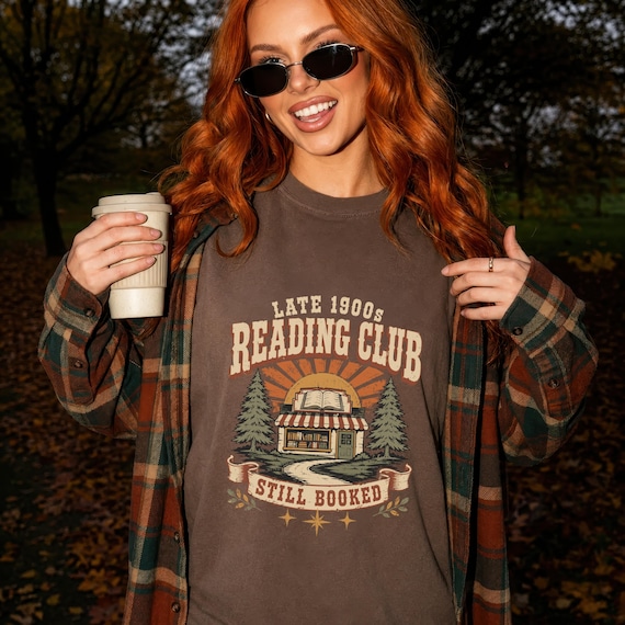 Booklover Gift Cozy Reading Shirt Book Lover Gift Idea One More Chapter Literature Lover Tee Vintage Book Shirt Trendy T-Shirts +