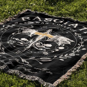 a blanket with a picture of a horse on it