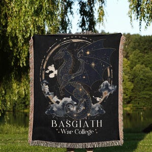 Booktok Fourth Wing Blanket, romantyczny koc fantasy dla czytelników, przytulny prezent na kanapę Violet Sorrengail dla miłośników książek
