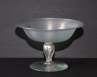 Vintage Steuben Frederick Carder Verre De Soie Glass Compote Shape #1983 with Internal Teardrop stem