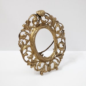 Antique Gold Gilded Metal Ornate Oval Picture Frame