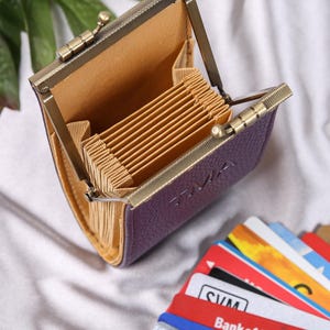 Personalized Card Wallet-Kiss Lock Card Pouch-Clasp Wallet-Travel Leather Wallet-Bridesmaid Gifts-Gift for Her-15 Colors opening