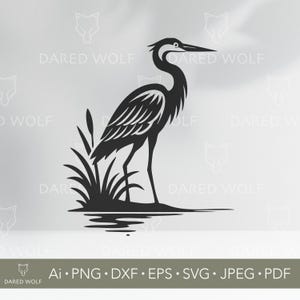 Puede incluir: Ilustración en blanco y negro de una garza parada en el agua con juncos. La garza tiene un pico largo y mira hacia la derecha. La imagen incluye el texto "DARED WOLF" e información del tipo de archivo.