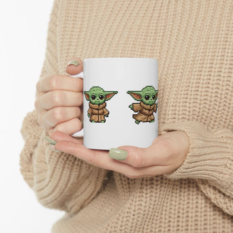 Pixel Grogu Chasing Coffee Mug imagen 10