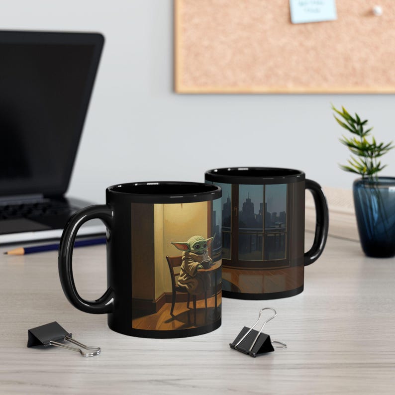 Taza Grogu in Cafe / Taza de café de cerámica negra imagen 1
