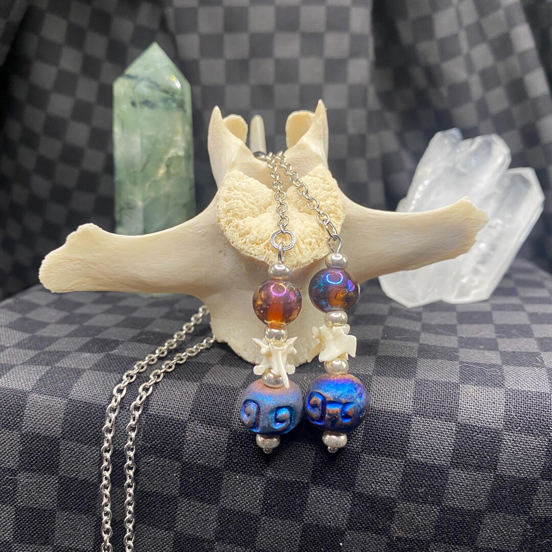 Purple and Amber Rattlesnake Vertebrae Silver Glasses Chain - Etsy