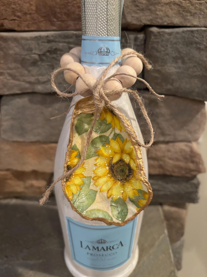 Oyster Shell Wine & Champagne Bottle Charms Seahorse Oranges Pink