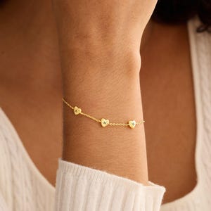 Pulsera con dije de corazón inicial en 3D, pulsera personalizada con letra dorada, pulsera familiar, pulsera para mujer, regalo personalizado, regalo de Navidad
