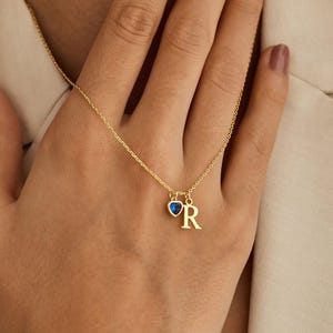 Zierliche Initial Halskette mit Herz Geburtsstein, Initial Halskette, Schmuck für Sie, Geburtstagsgeschenk für Sie, Schmuck