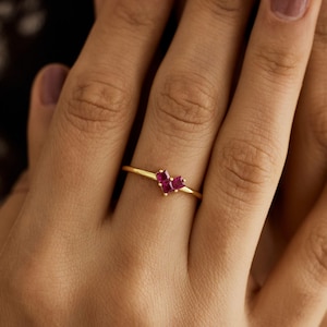 Anillo personalizado con forma de corazón y piedra natal, anillo personalizado con 3 piedras natales, anillo con piedra natal para madres, anillo apilable de oro, regalo de graduación