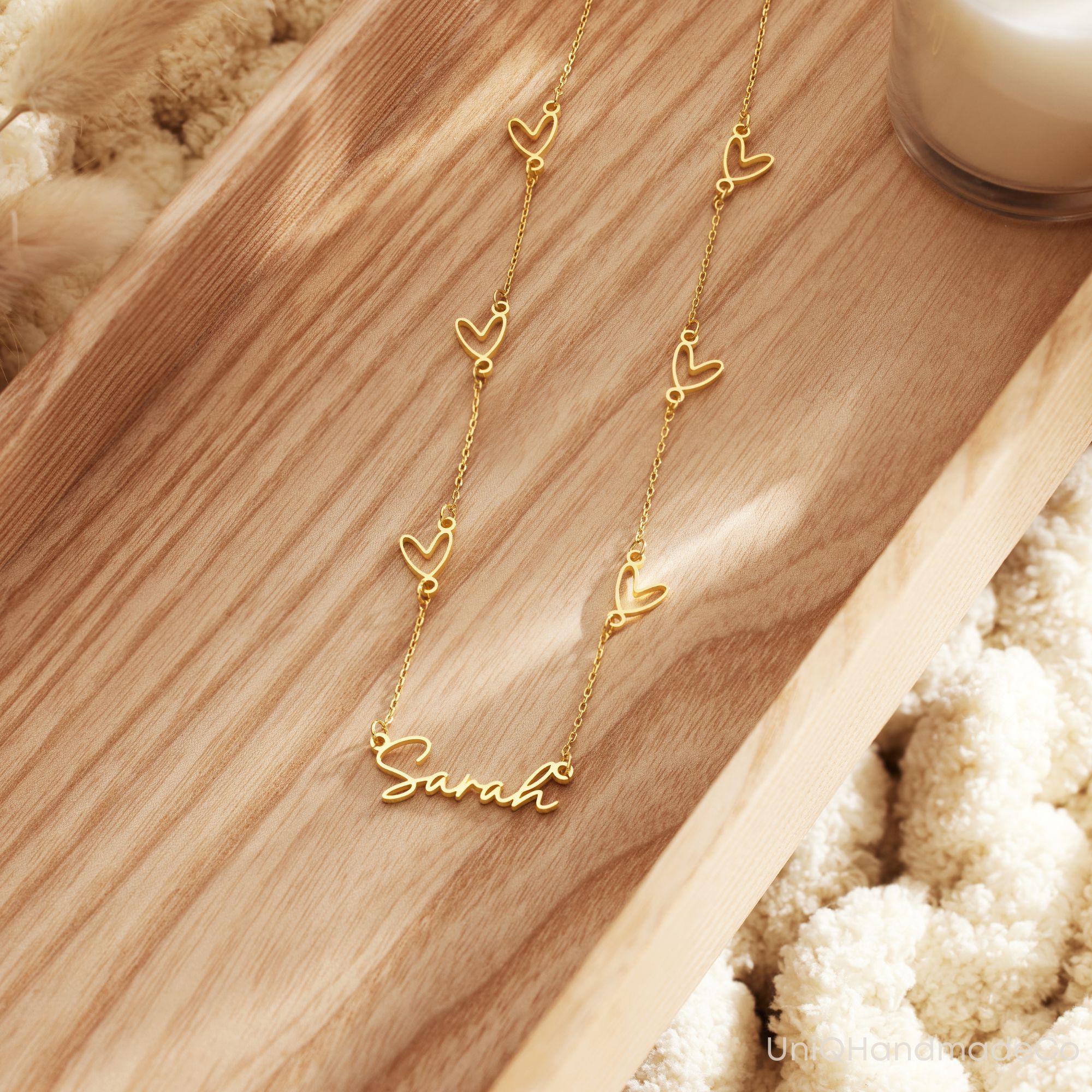 Personalized Name Necklace with Heart Chain, Custom Minimalist Necklace, Personalized Jewellery, Christmas Gift for Daughter, Gift for Her