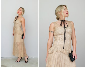 1920's Champagne and Lace Evening Dress // Women's Size Double Extra Small to Extra Small  // Formal Dress // Sheer Lace // Vintage Dress