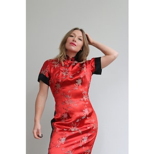 Vestido de noche Cheongsam de panel negro de 1960 // Tamaño de mujer pequeño a mediano // Cuello de mandarina // Cóctel // Hecho en Hong Kong // Chino