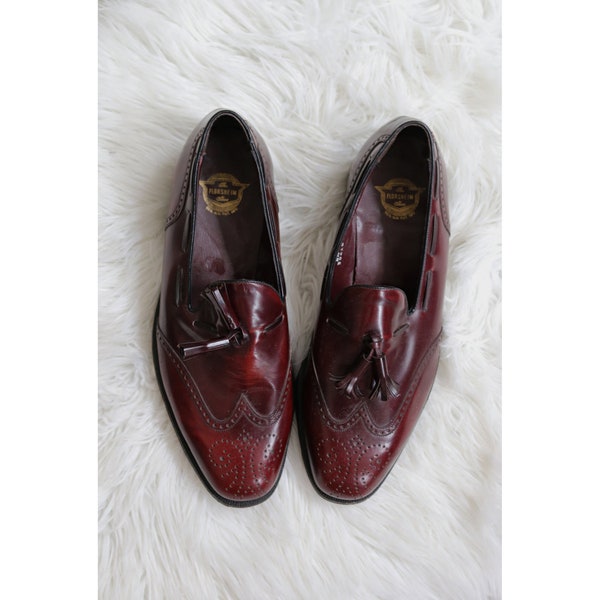 1980's Florsheim Burgundy Tassel Leather Dress Loafers // Men's Size 8 to 8-1/2 (8.5) // Almond Toe // Wing Tip Detail // Brogue Shoes