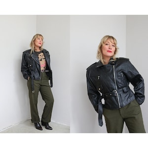 Chaqueta de motociclista vintage negra con cinturón, estilo años 90 ~ Tallas para mujer: S, M, L ~ De pequeña a grande ~ Cuero suave como la mantequilla ~ Estilo motero, estilo años 80 y 90 imagen 1