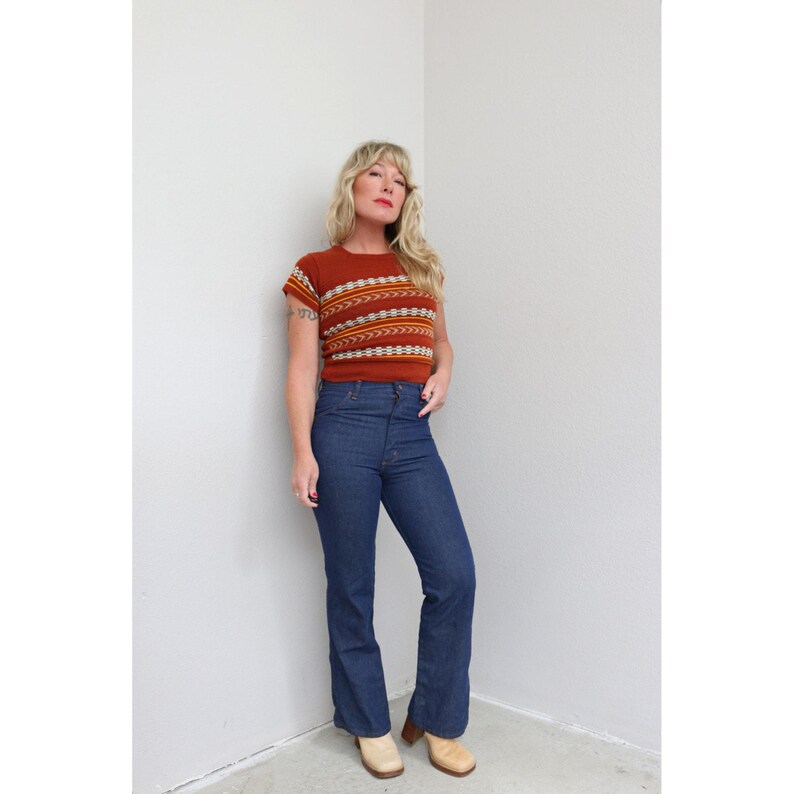 1970's Vintage Dark Wash Flare Wrangler Jeans ~ XXS XS ~ 28" Waist ~ Mid Rise Bell Bottom 70's Denim ~ Made in USA ~ Country Western Wear image 12