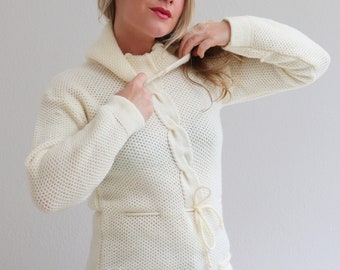1970's Arpeja Organic Cocoon Sweater // Women's Size Extra Small to Small // Cream Knitwear // Cable Knit // Retro Sweater // Hooded