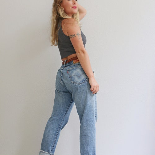 1990's Unisex 501 Button Fly Levi's Jeans // Women's Size Medium to Large // 34