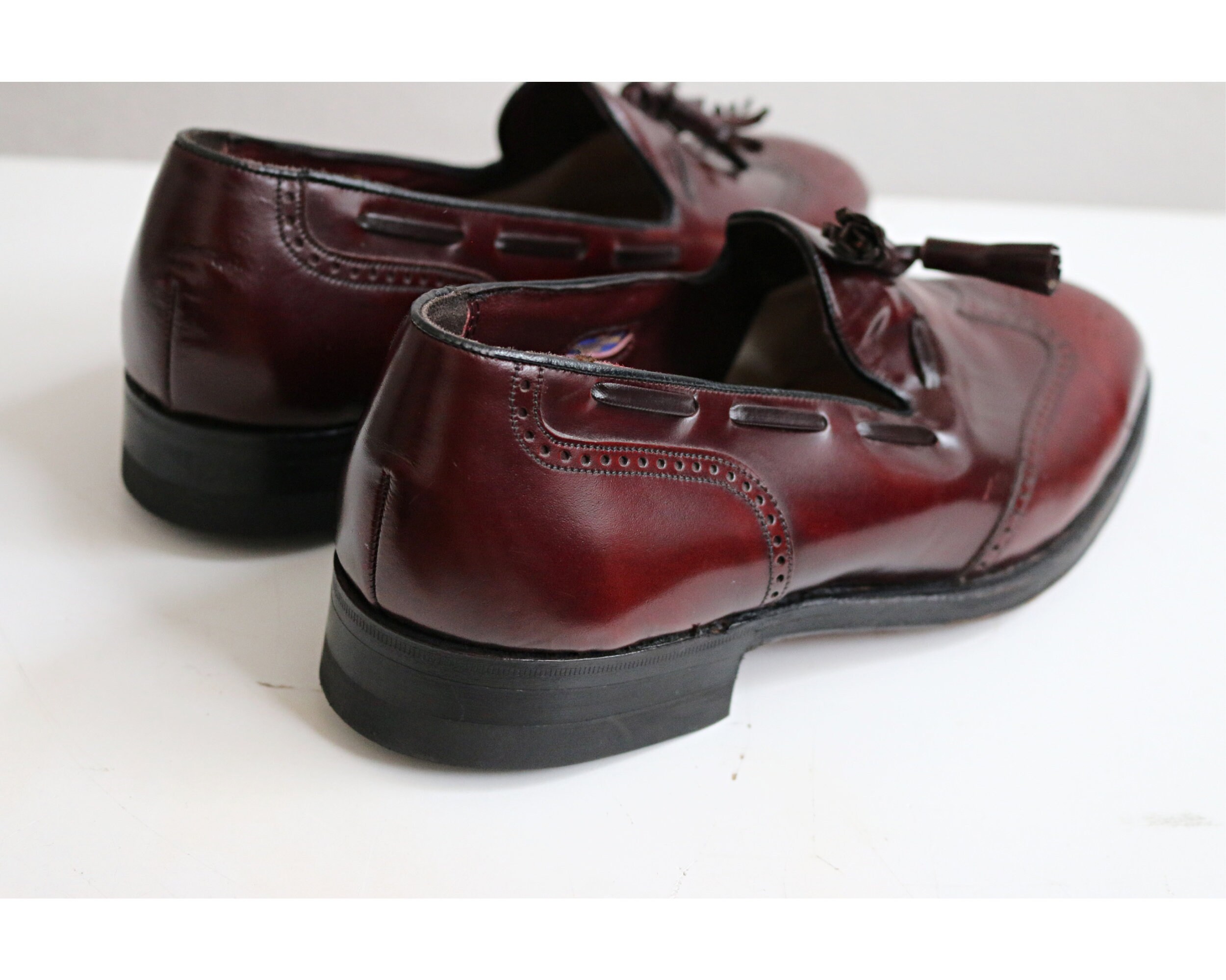 1980 年代の Florsheim バーガンディ タッセル レザー ドレス 