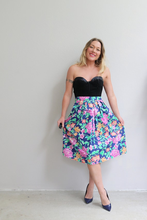 Robe midi à col en V - Motif fleuri bleu - FEMME | H&M BE