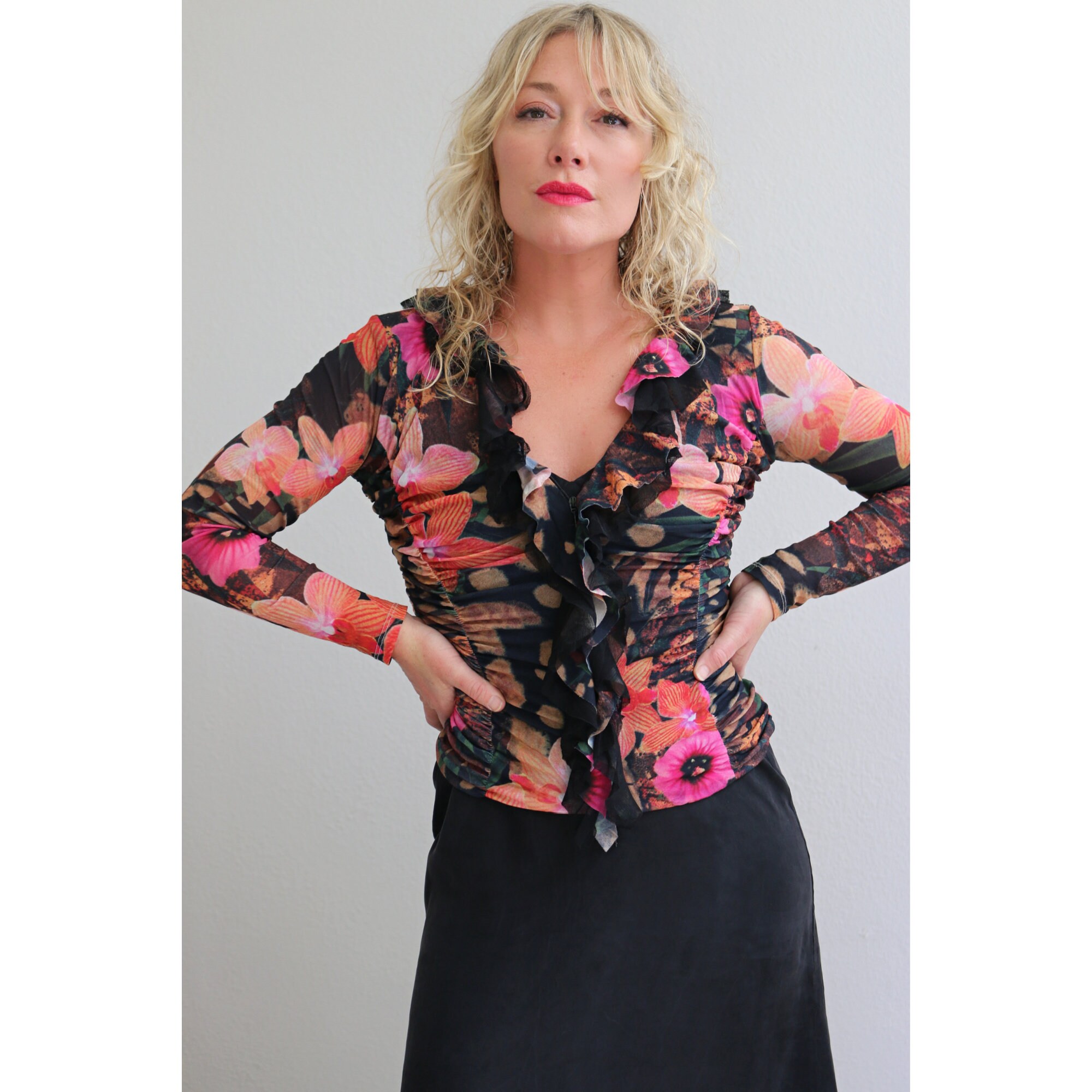 最後価格！mikiosakabe Ruffled Blouse 最後価格！mikiosakabe Ruffled Blouse - メルカリ