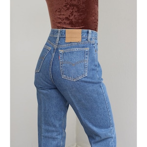 1980's Vintage Levi's 17501 USA Made Medium Blue Hourglass Mom Jeans ~ Women's SM MD 28" 29" Waist ~ 80's Button Fly Taper ~ Small to Medium
