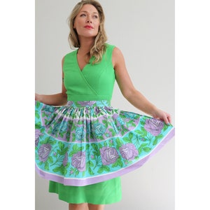 1960&#39;s Spring Rose Bud Apron // One Size Fits Most // Pretty Apron Skirt // Mid Century Fashion // Short Style // Cottage // Ruffled // 60s