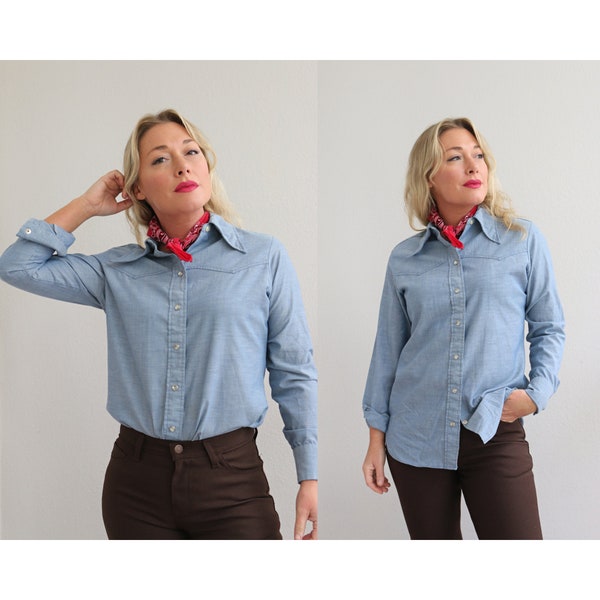 1970's Maverick Chambray Western Pearl Snap Shirt // Women's Small to Medium // Men's Small // Western // 70's Cowboy // Retro Cowgirl