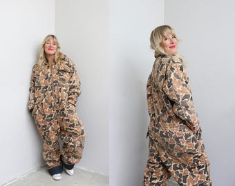 1990's Vintage Saf T Bak USA Made Hunting Camo Coveralls ~ Men's LG to XL ~ Women's xl to xxl ~ Zip Up Quilted Overalls ~ 90's Hunter Gear