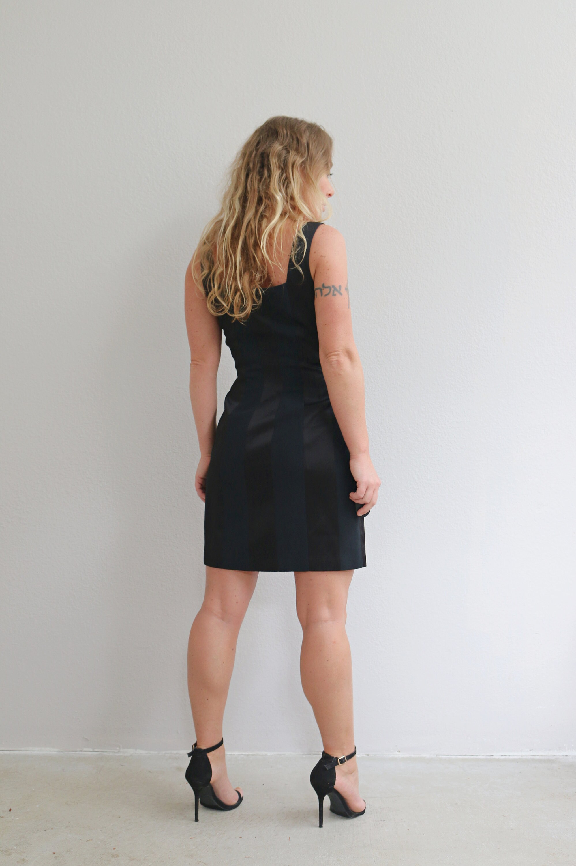 pleated hem mini shift dress laundry by shelli segal LAUNDRY By Shelli Segal Pleated Skirt Shift Dress