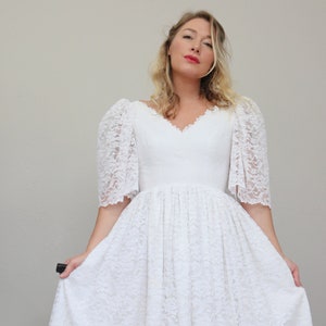 1970&#39;s Country Lace Wedding Gown // Women&#39;s Size Extra Small to Small // Full Length Wedding Dress // Countryside // Casual // Cowgirl