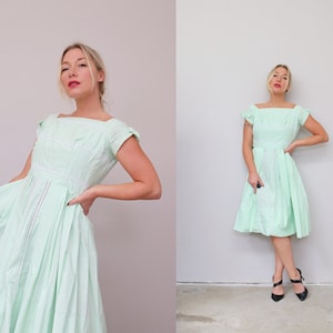 1950's Spring Bud Cotton Dress // Women's Size Double Extra Small // 24 Waist // Metal Zipper // Garden Party Dress // Full Sweep Skirt image 1