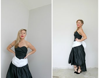 1980's Carol Evans Black & White Party Dress // Size Extra Small // Bustle // Prom Dress // Formal Gown // Ball Gown