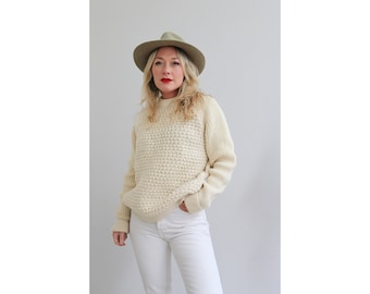 1980's Ivory British Wool Sweater // Women's Size Large to Extra Large // Men's Size Large // Thick Knit // Cream Color // Oversized // 80's