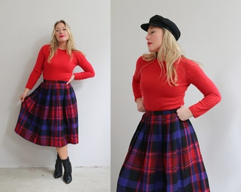 1980's Jack Winter Jewel Plaid Day Skirt // Women's Size Small to Smaller Medium // 28" to 29" Waist // Midi // Autumn Day Skirt // Pleated